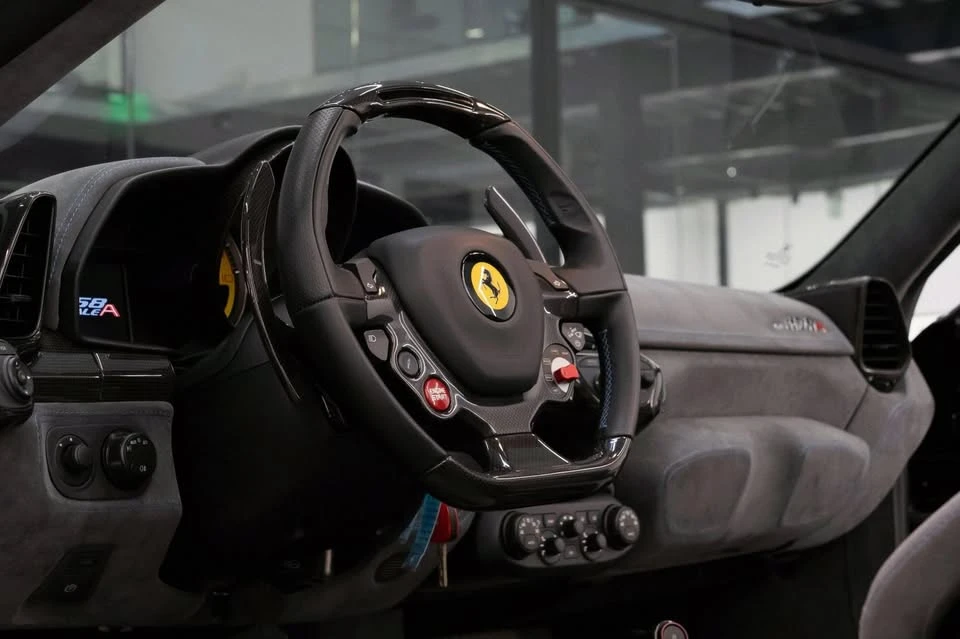 2015 Ferrari 458 Speciale Aperta - Image 9 of 15