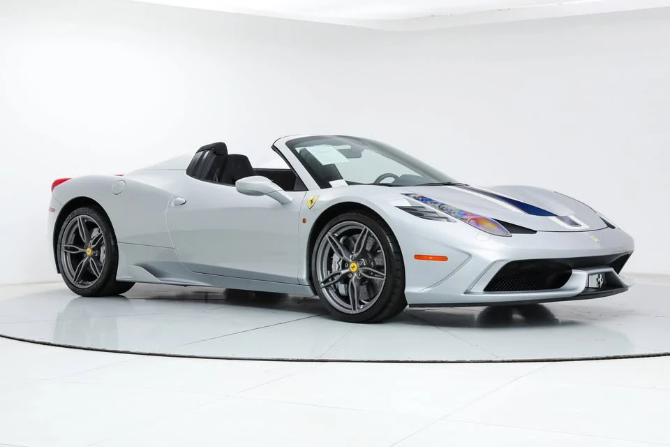 2015 Ferrari 458 Speciale Aperta - Image 4 of 8