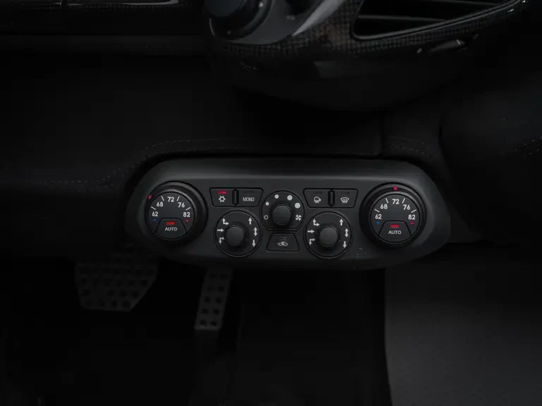 2015 Ferrari 458 Speciale Aperta - Image 20 of 31