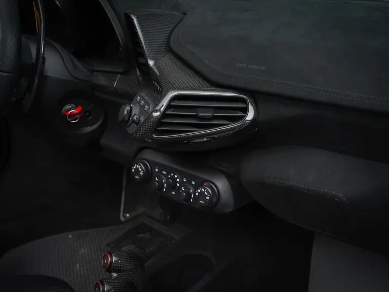 2015 Ferrari 458 Speciale Aperta - Image 19 of 31
