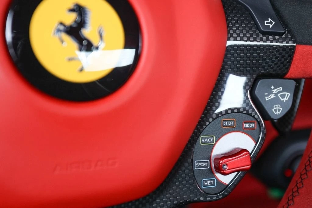 2015 Ferrari 458 Speciale Aperta - Image 30 of 31