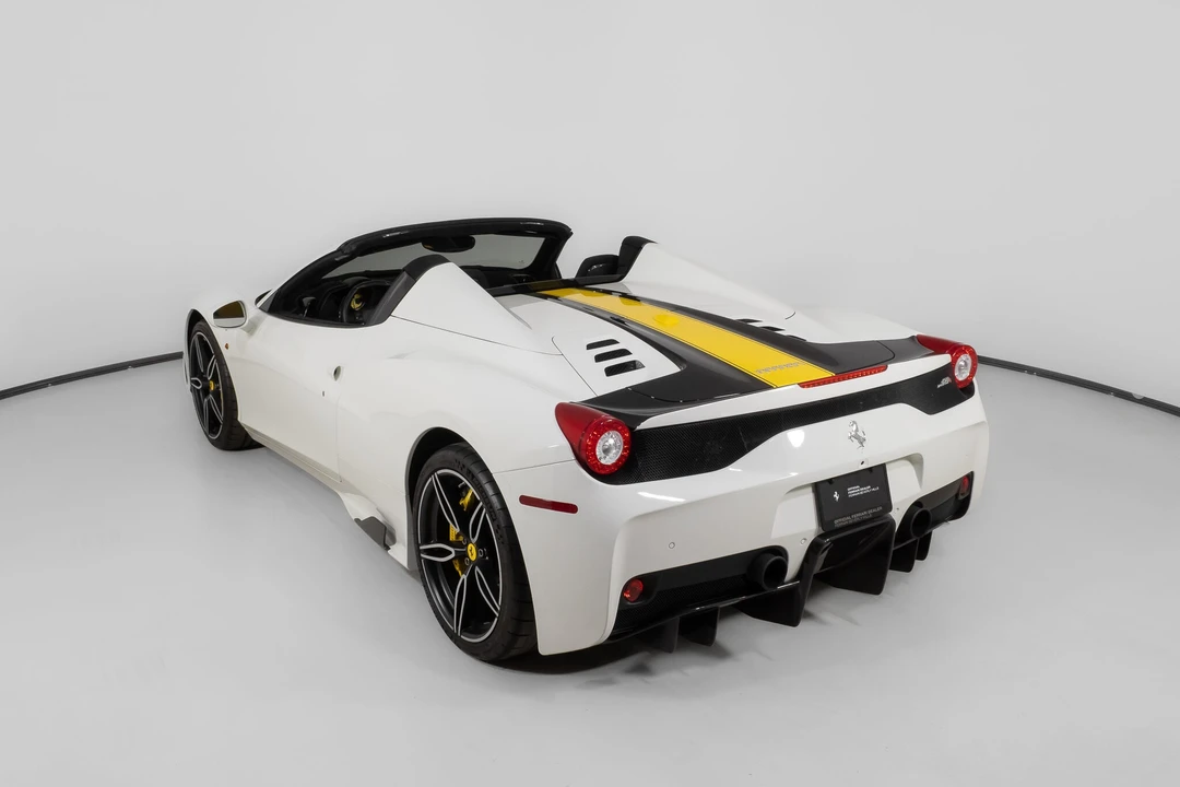 2015 Ferrari 458 Speciale Aperta - Image 5 of 31