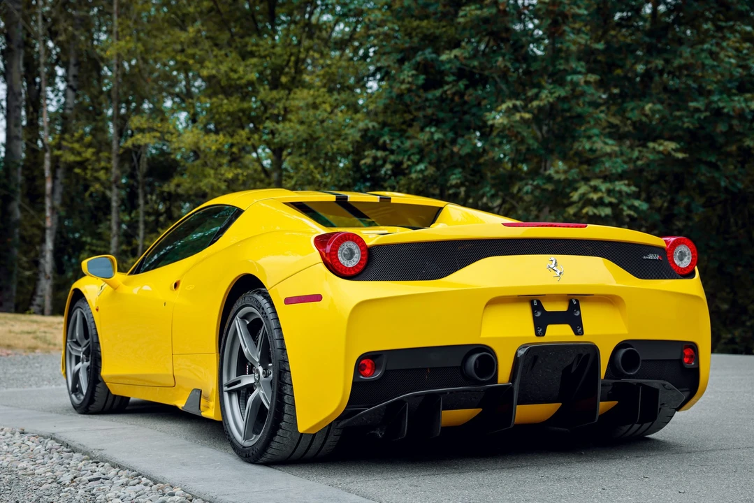 2015 Ferrari 458 Speciale Aperta - Image 8 of 31