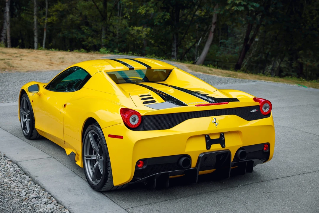 2015 Ferrari 458 Speciale Aperta - Image 7 of 31