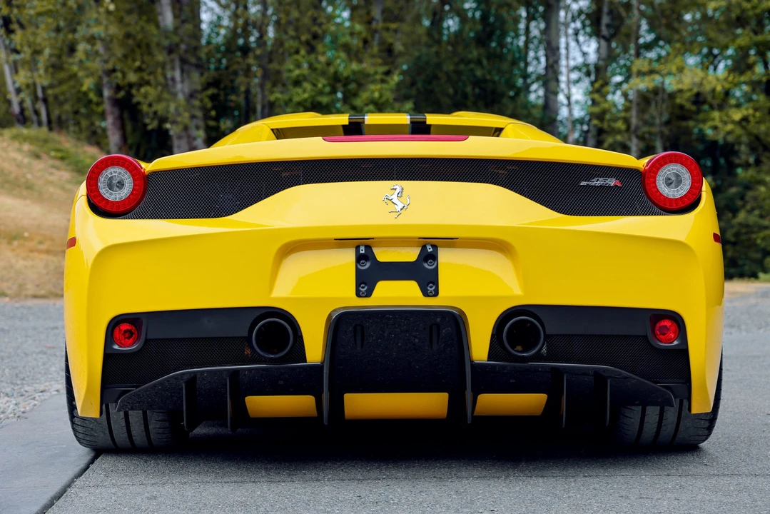 2015 Ferrari 458 Speciale Aperta - Image 10 of 31