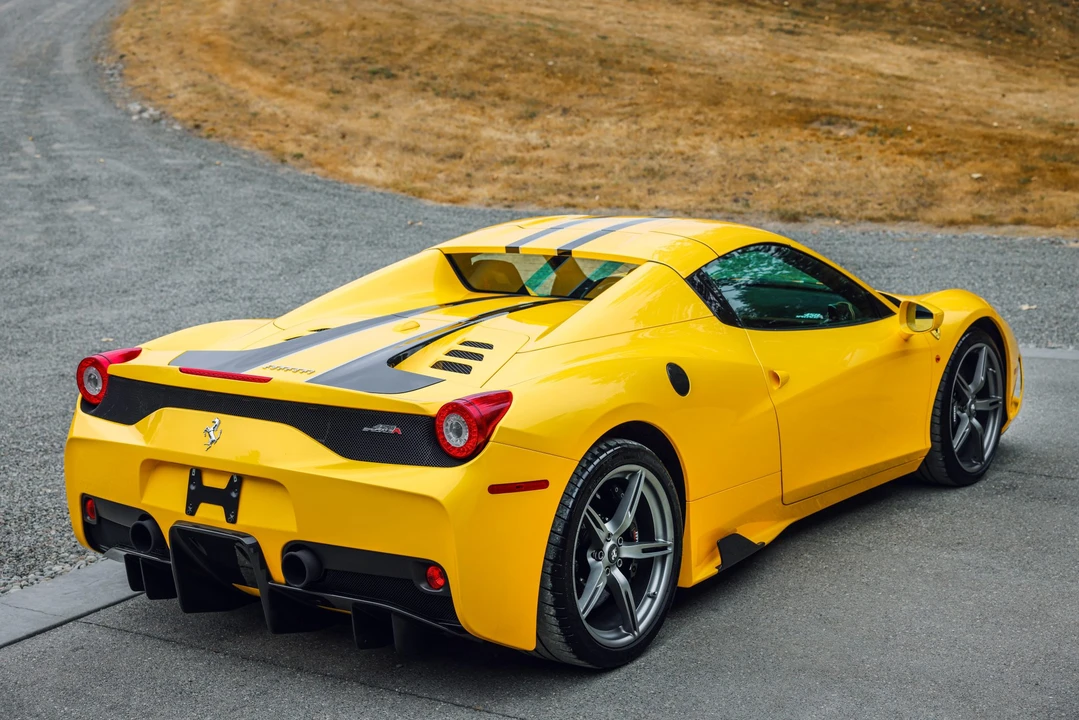 2015 Ferrari 458 Speciale Aperta - Image 14 of 31