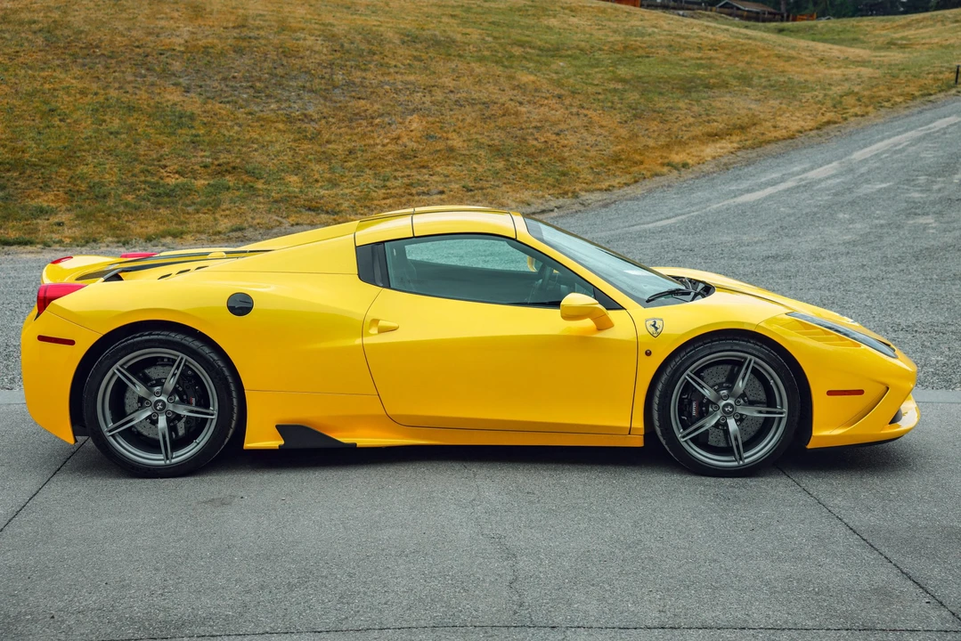 2015 Ferrari 458 Speciale Aperta - Image 19 of 31