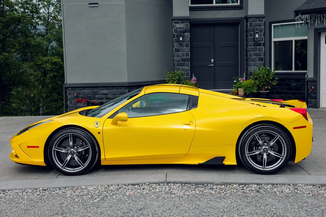 2015 Ferrari 458 Speciale Aperta - Image 4 of 31
