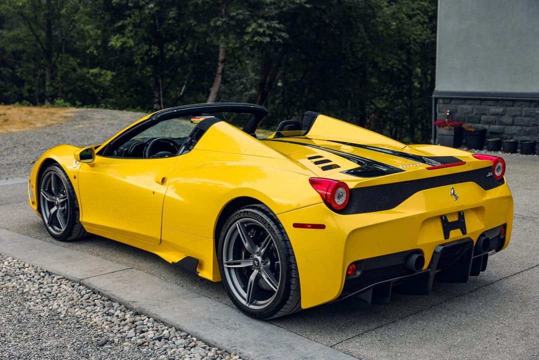 2015 Ferrari 458 Speciale Aperta - Image 30 of 31