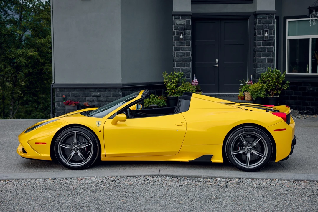 2015 Ferrari 458 Speciale Aperta - Image 28 of 31