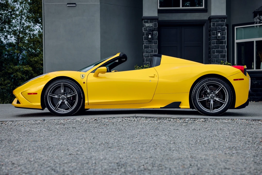 2015 Ferrari 458 Speciale Aperta - Image 27 of 31