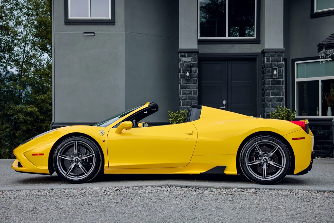 2015 Ferrari 458 Speciale Aperta - Image 26 of 31