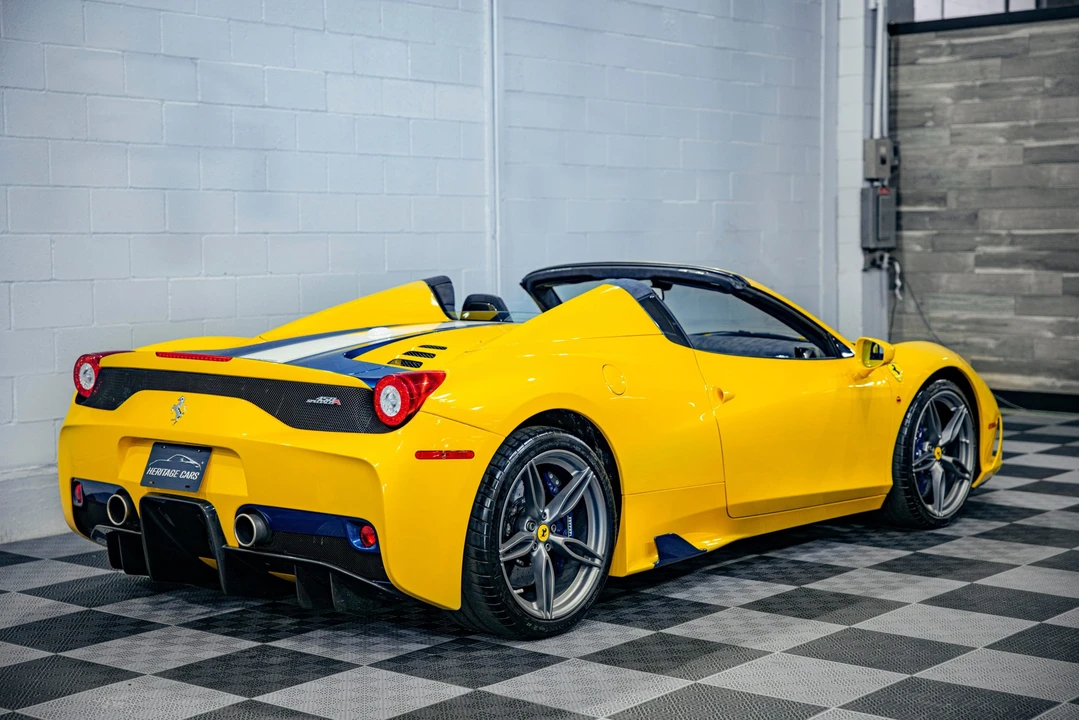 2015 Ferrari 458 Speciale Aperta - Image 26 of 31