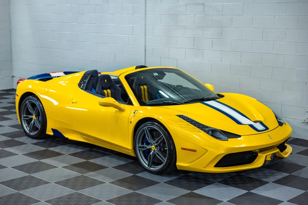 2015 Ferrari 458 Speciale Aperta - Image 7 of 31