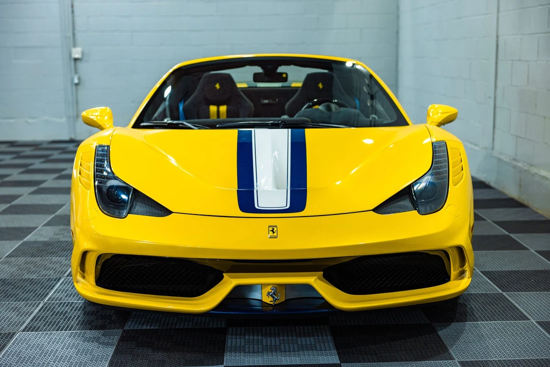 2015 Ferrari 458 Speciale Aperta - Image 2 of 31
