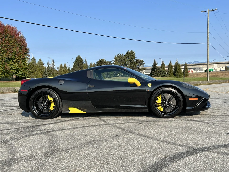 2015 Ferrari 458 Speciale Aperta - Image 10 of 31