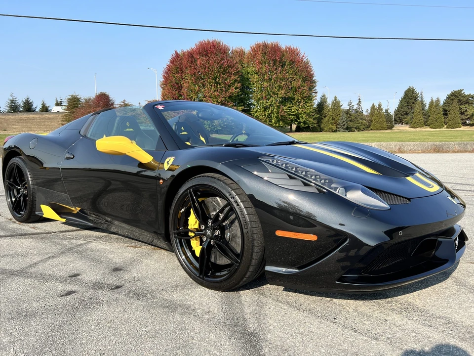 2015 Ferrari 458 Speciale Aperta - Image 13 of 31