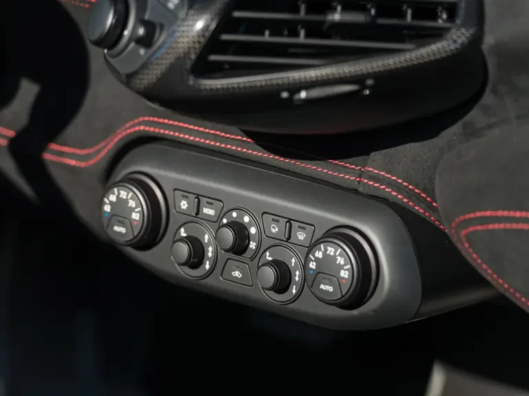 2015 Ferrari 458 Speciale Aperta - Image 17 of 31