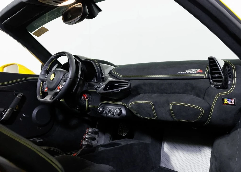 2015 Ferrari 458 Speciale Aperta - Image 25 of 31