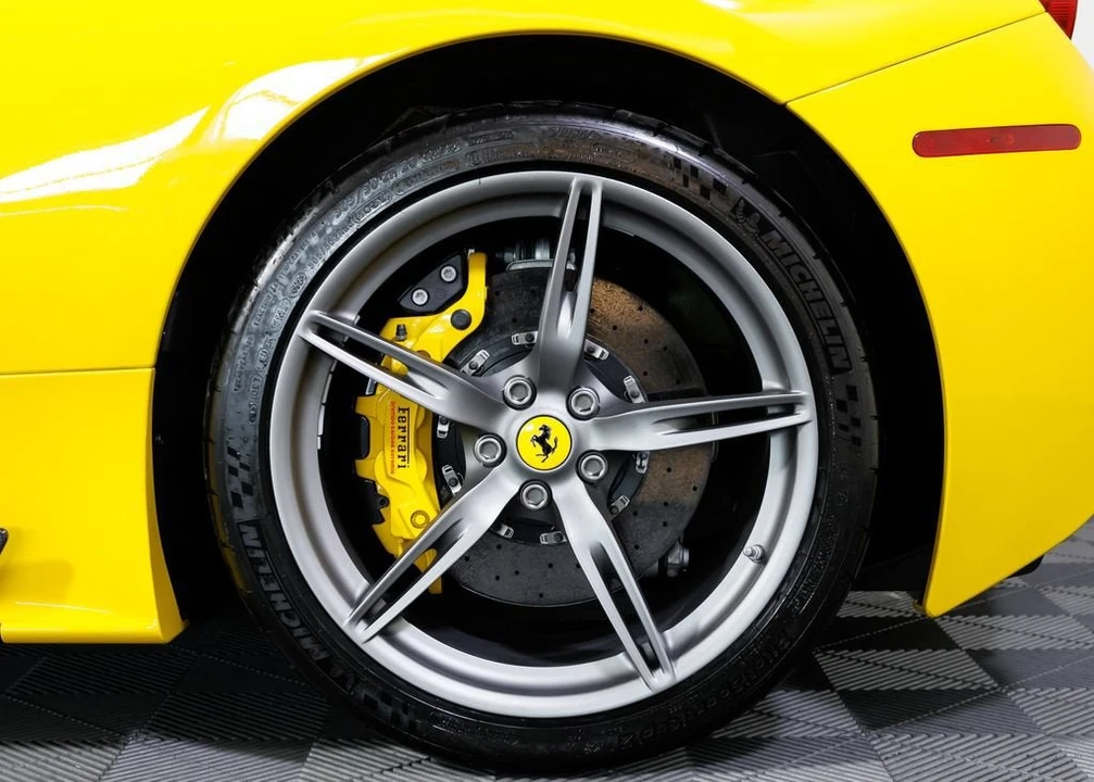 2015 Ferrari 458 Speciale Aperta - Image 10 of 31