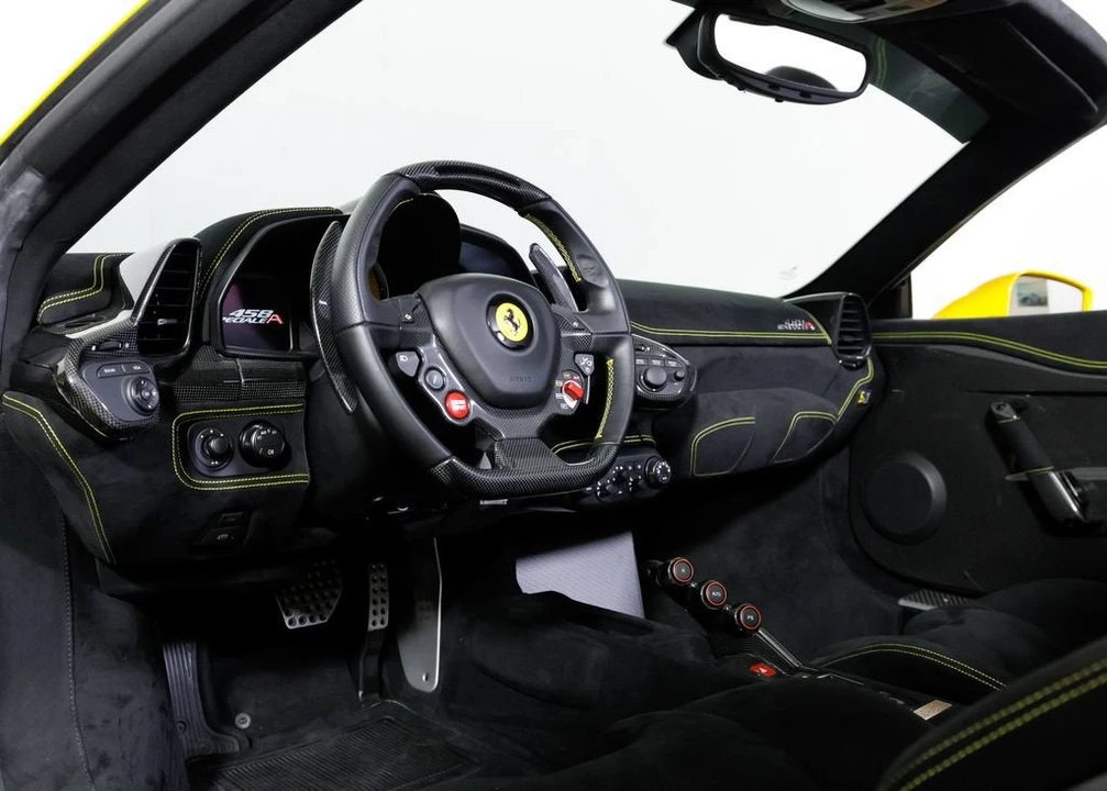 2015 Ferrari 458 Speciale Aperta - Image 19 of 31