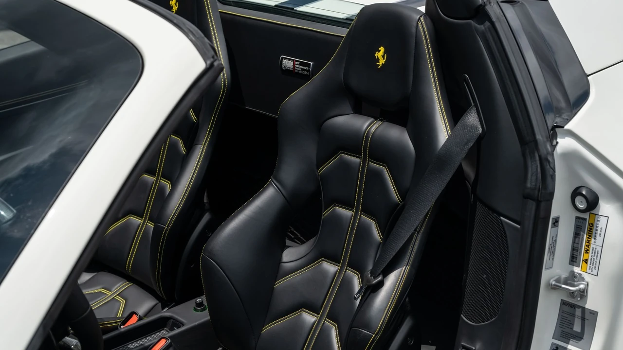 2015 Ferrari 458 Speciale Aperta - Image 7 of 31