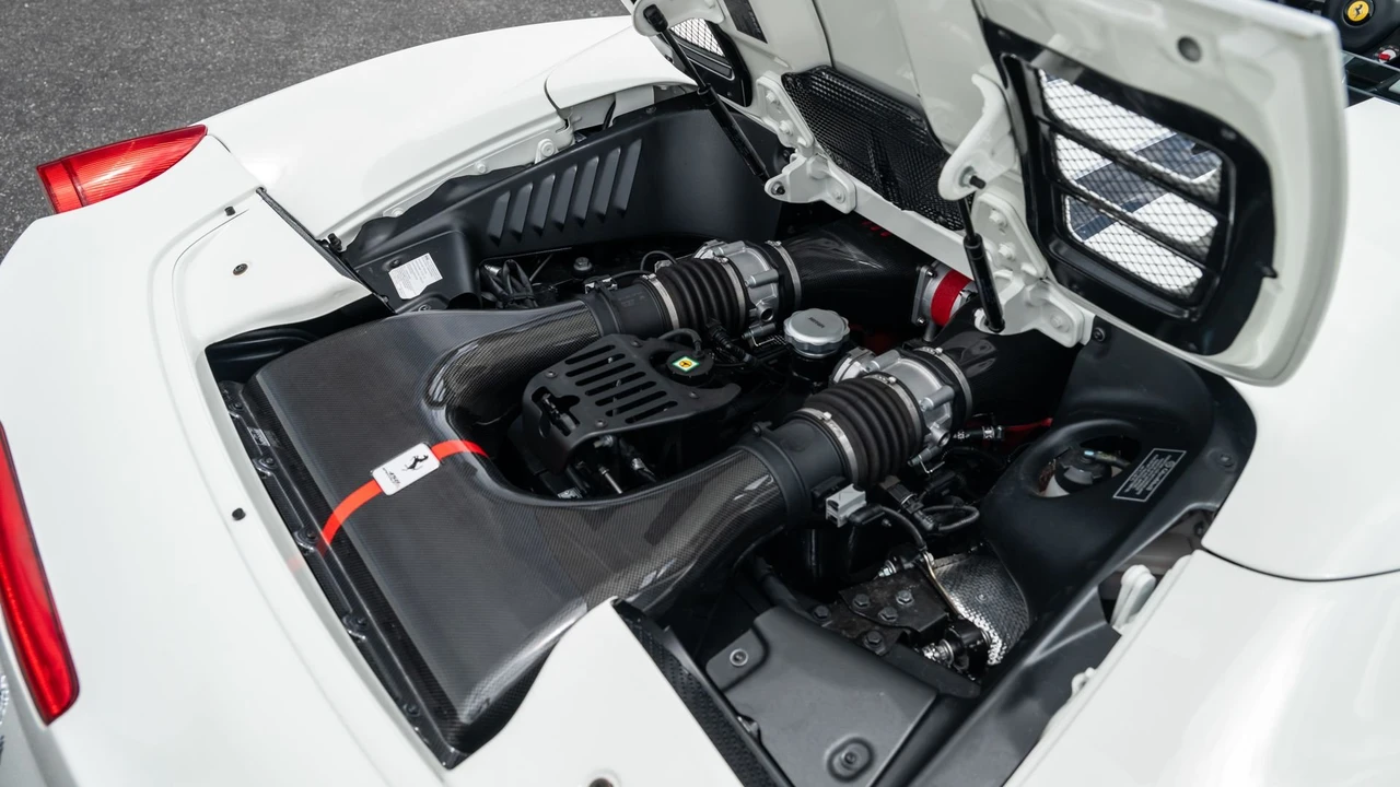 2015 Ferrari 458 Speciale Aperta - Image 8 of 31