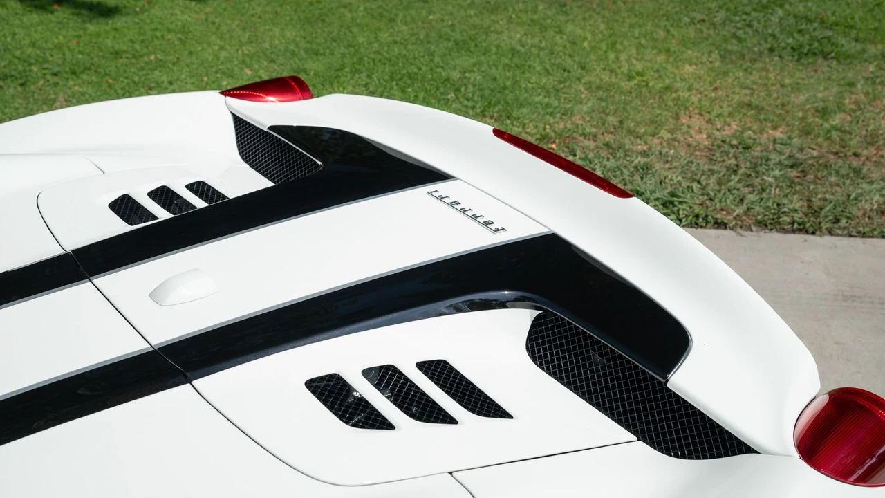 2015 Ferrari 458 Speciale Aperta - Image 21 of 31