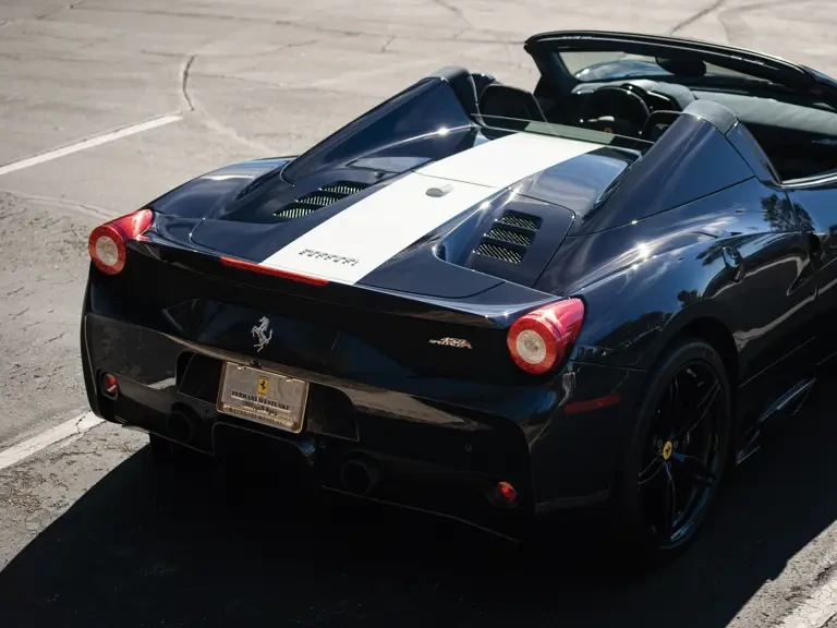 2015 Ferrari 458 Speciale Aperta - Image 26 of 31