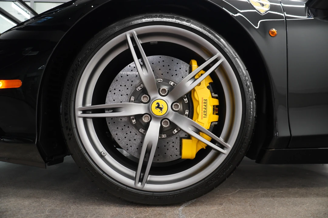 2015 Ferrari 458 Speciale Aperta - Image 30 of 31