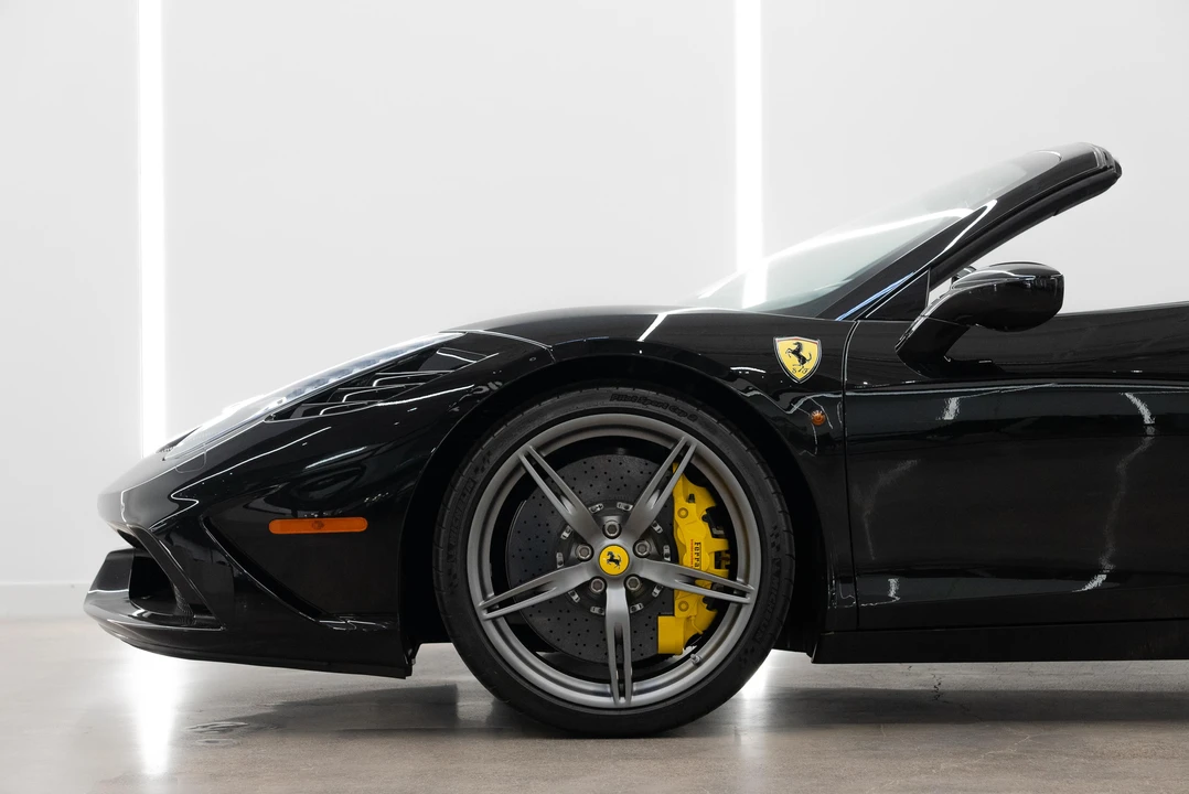 2015 Ferrari 458 Speciale Aperta - Image 25 of 31