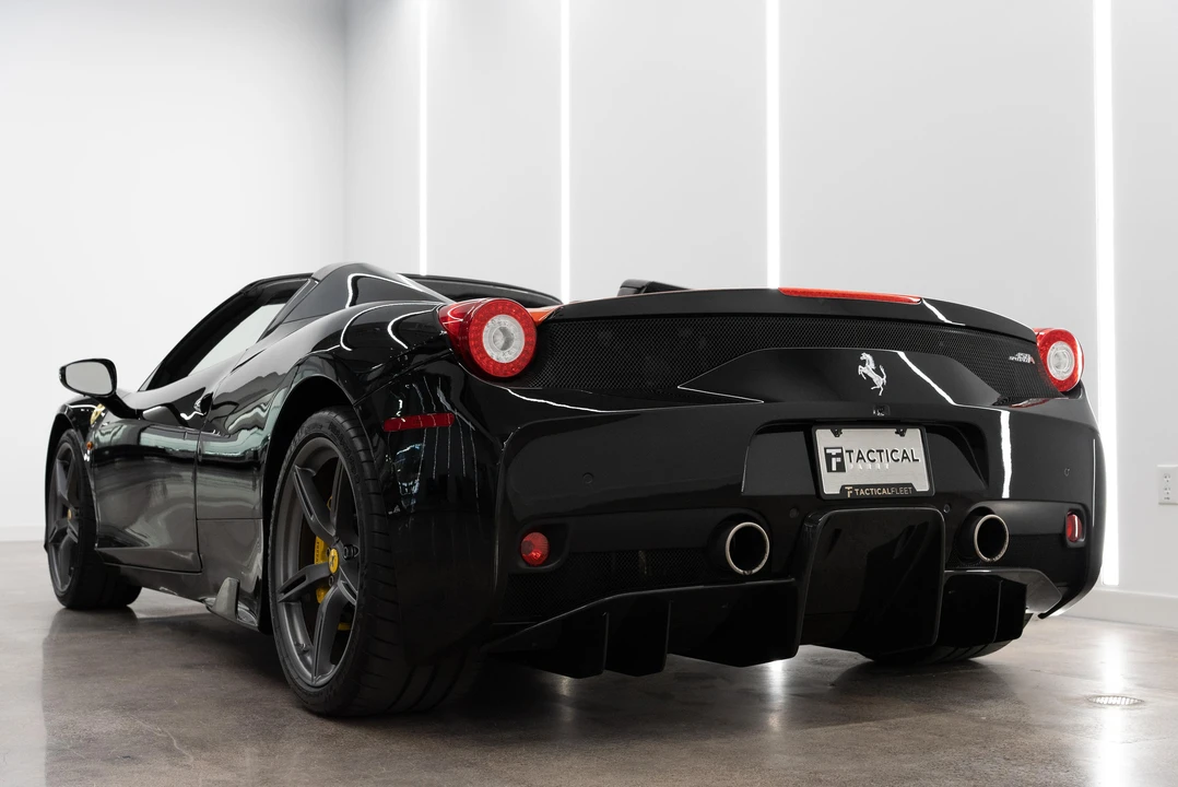 2015 Ferrari 458 Speciale Aperta - Image 13 of 31