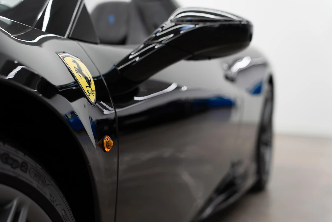 2015 Ferrari 458 Speciale Aperta - Image 23 of 31