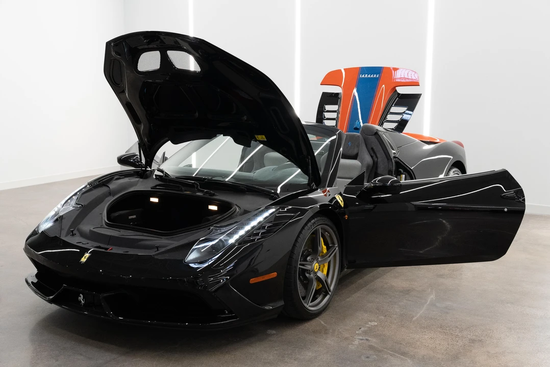 2015 Ferrari 458 Speciale Aperta - Image 7 of 31