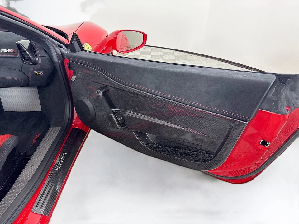2015 Ferrari 458 Speciale Aperta - Image 29 of 31