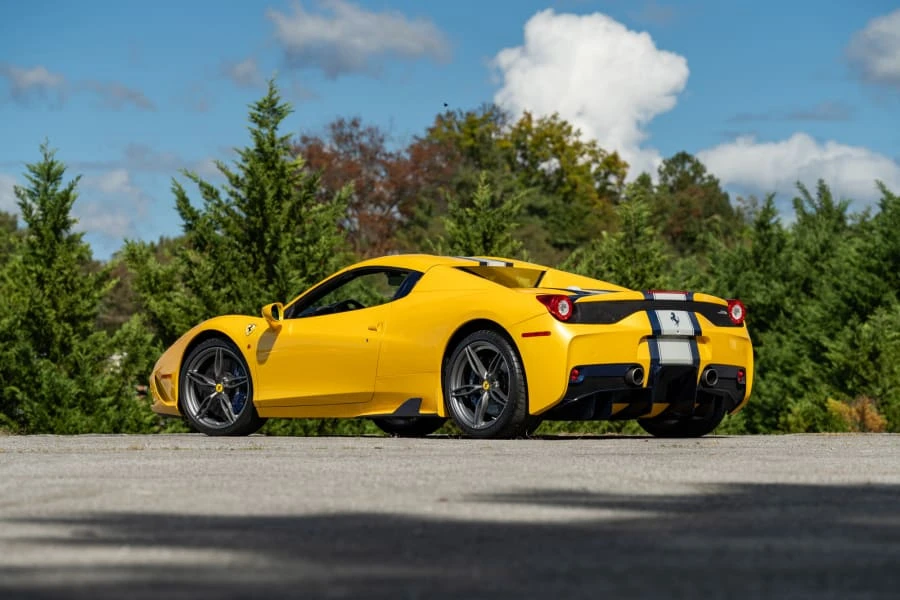 2015 Ferrari 458 Speciale Aperta - Image 18 of 31