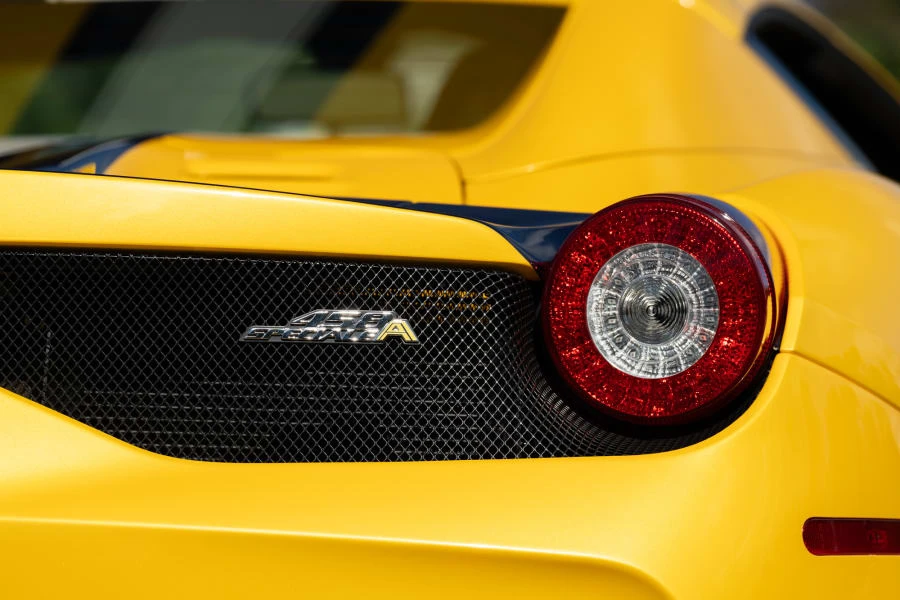 2015 Ferrari 458 Speciale Aperta - Image 15 of 31
