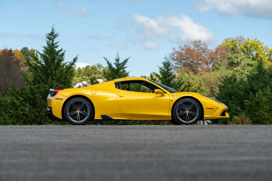 2015 Ferrari 458 Speciale Aperta - Image 19 of 31