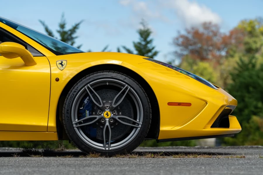 2015 Ferrari 458 Speciale Aperta - Image 27 of 31