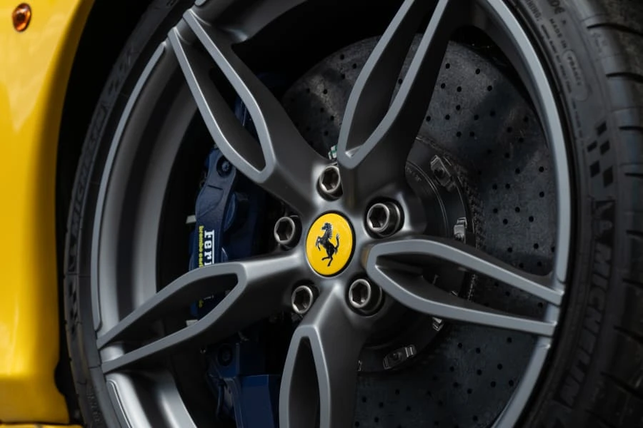 2015 Ferrari 458 Speciale Aperta - Image 23 of 31
