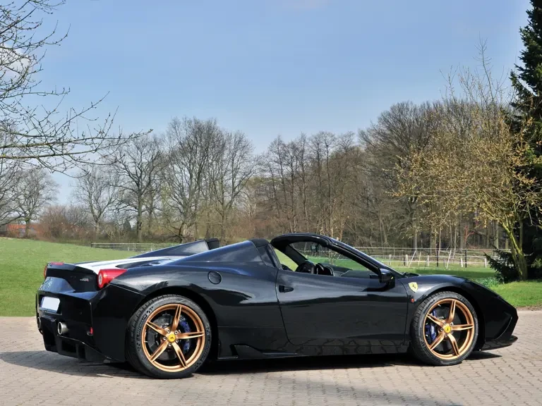 2015 Ferrari 458 Speciale Aperta - Image 3 of 28