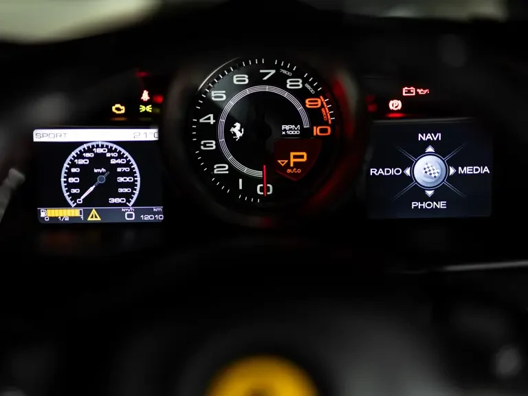 2015 Ferrari 458 Speciale Aperta - Image 15 of 31
