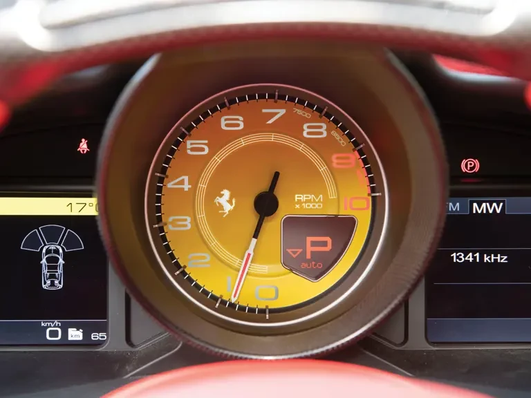 2015 Ferrari 458 Speciale Aperta - Image 13 of 31