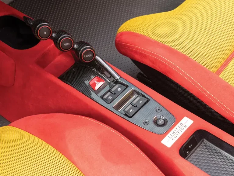 2015 Ferrari 458 Speciale Aperta - Image 17 of 31