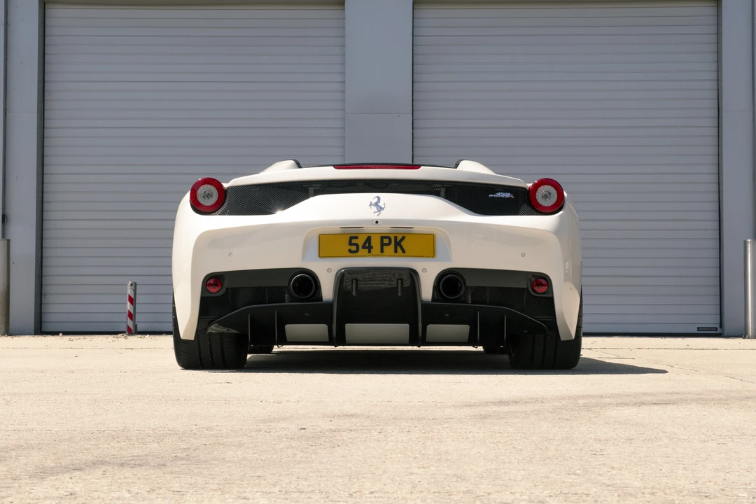 2015 Ferrari 458 Speciale Aperta - Image 5 of 31