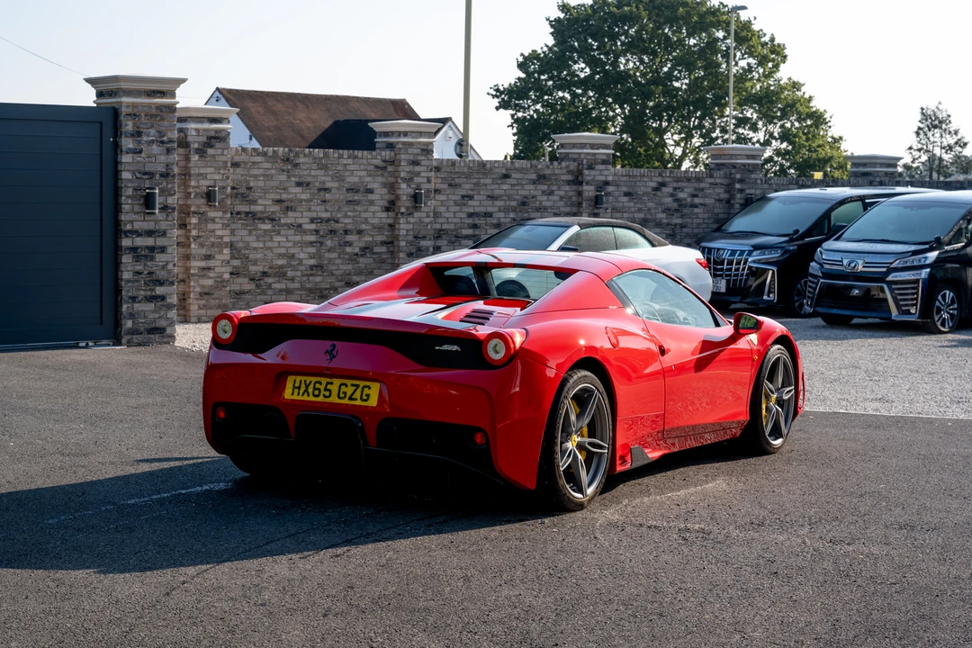 2015 Ferrari 458 Speciale Aperta - Image 12 of 31