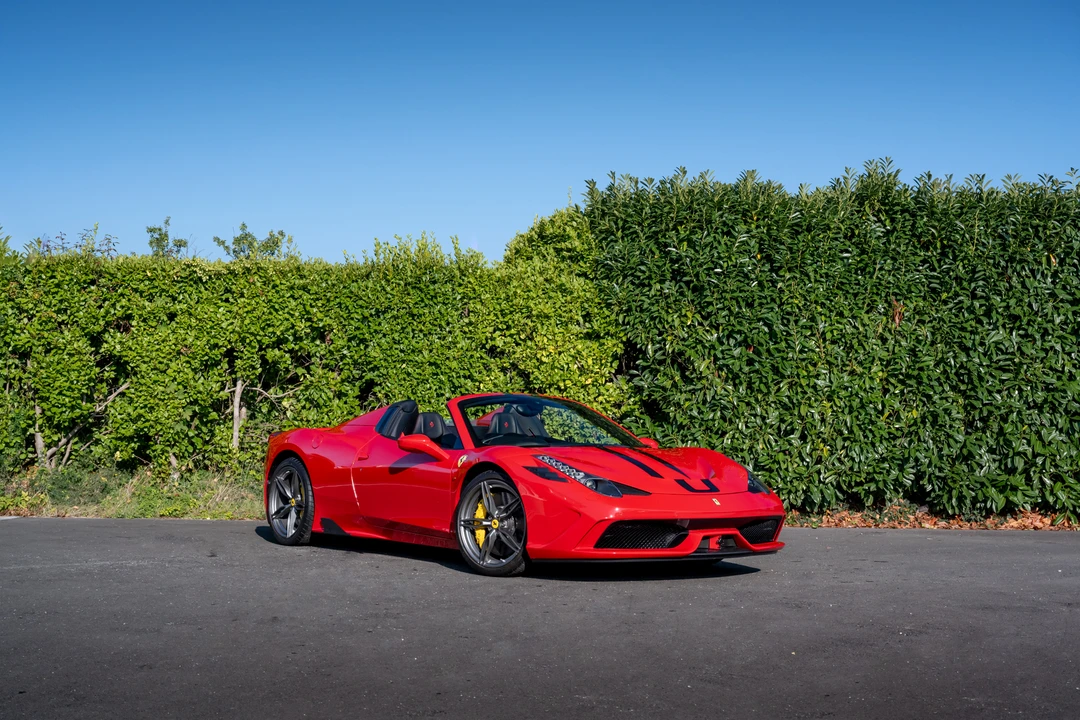 2015 Ferrari 458 Speciale Aperta - Image 13 of 31