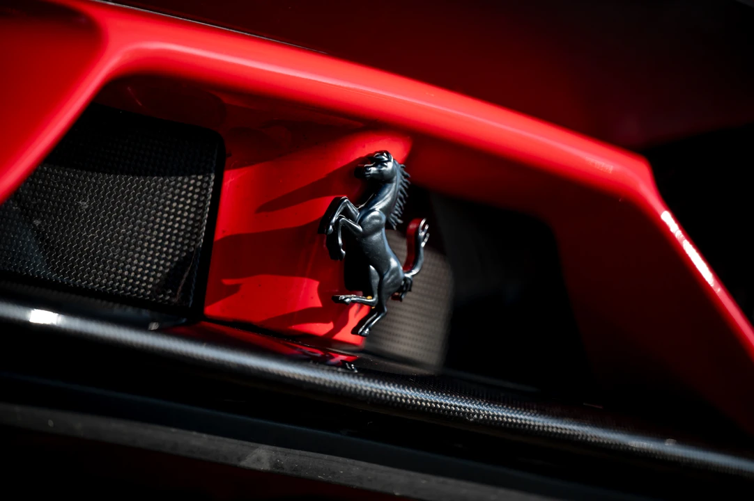 2015 Ferrari 458 Speciale Aperta - Image 19 of 31