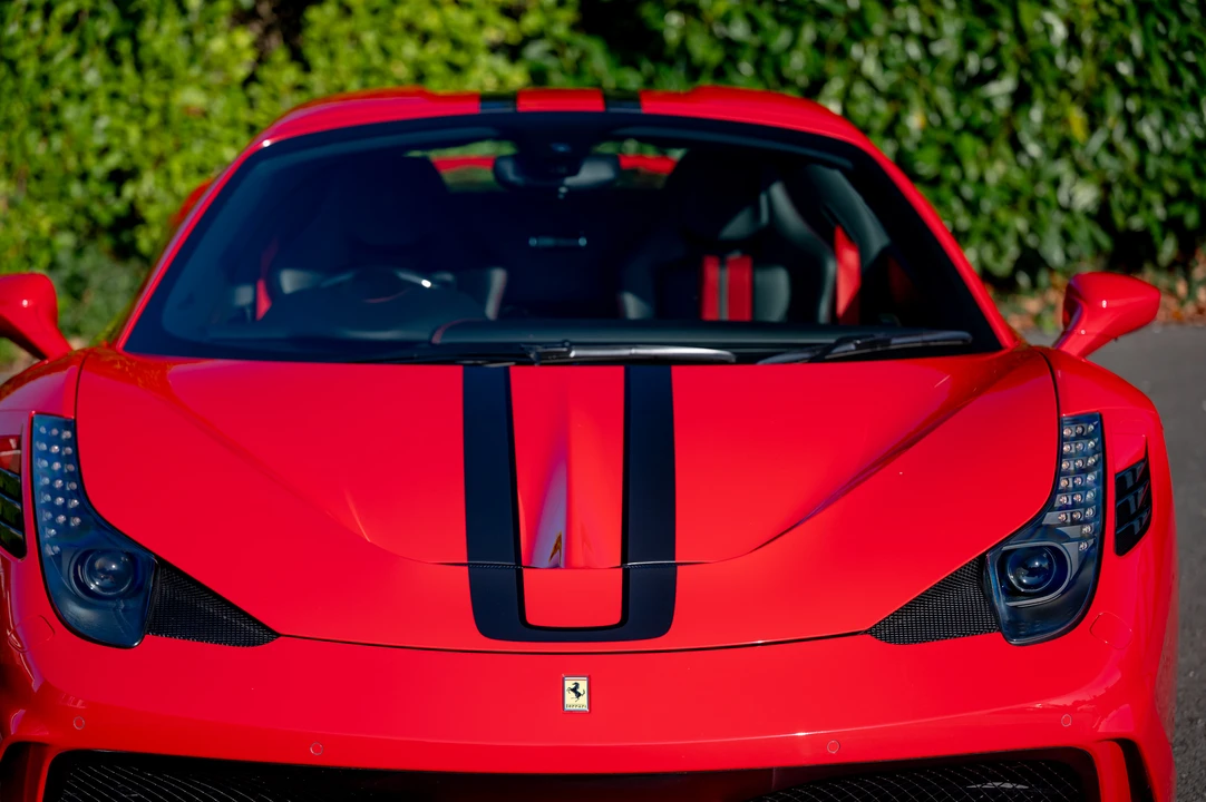 2015 Ferrari 458 Speciale Aperta - Image 23 of 31