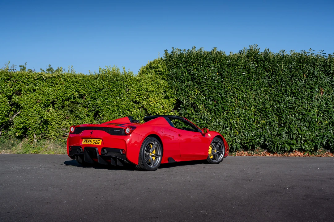 2015 Ferrari 458 Speciale Aperta - Image 15 of 31